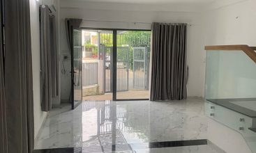 Không gian tầng 1 nhà phố 107 Đường N12 Đông Tăng Long
